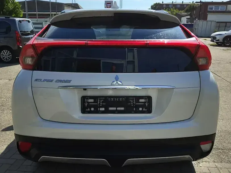 Gebraucht Mitsubishi Eclipse Cross Spirit 163 PS (119 kW) 2021 Weiß SUV