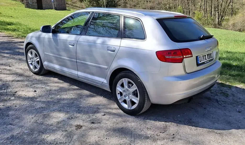 Second-hand Audi A3 Ambiente 105 CP (77 kW) 2013 Argintiu Berlinǎ