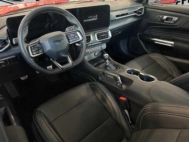 Neu Ford Mustang GT Fastback 446 PS (328 kW) 2026 Racerot Coupé