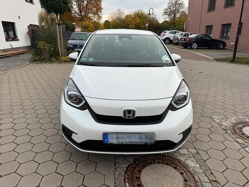 Weiß Gebraucht 2021 Honda Jazz Hybrid Kleinwagen | 15.900 € (Superpreis) - Bild 1/4