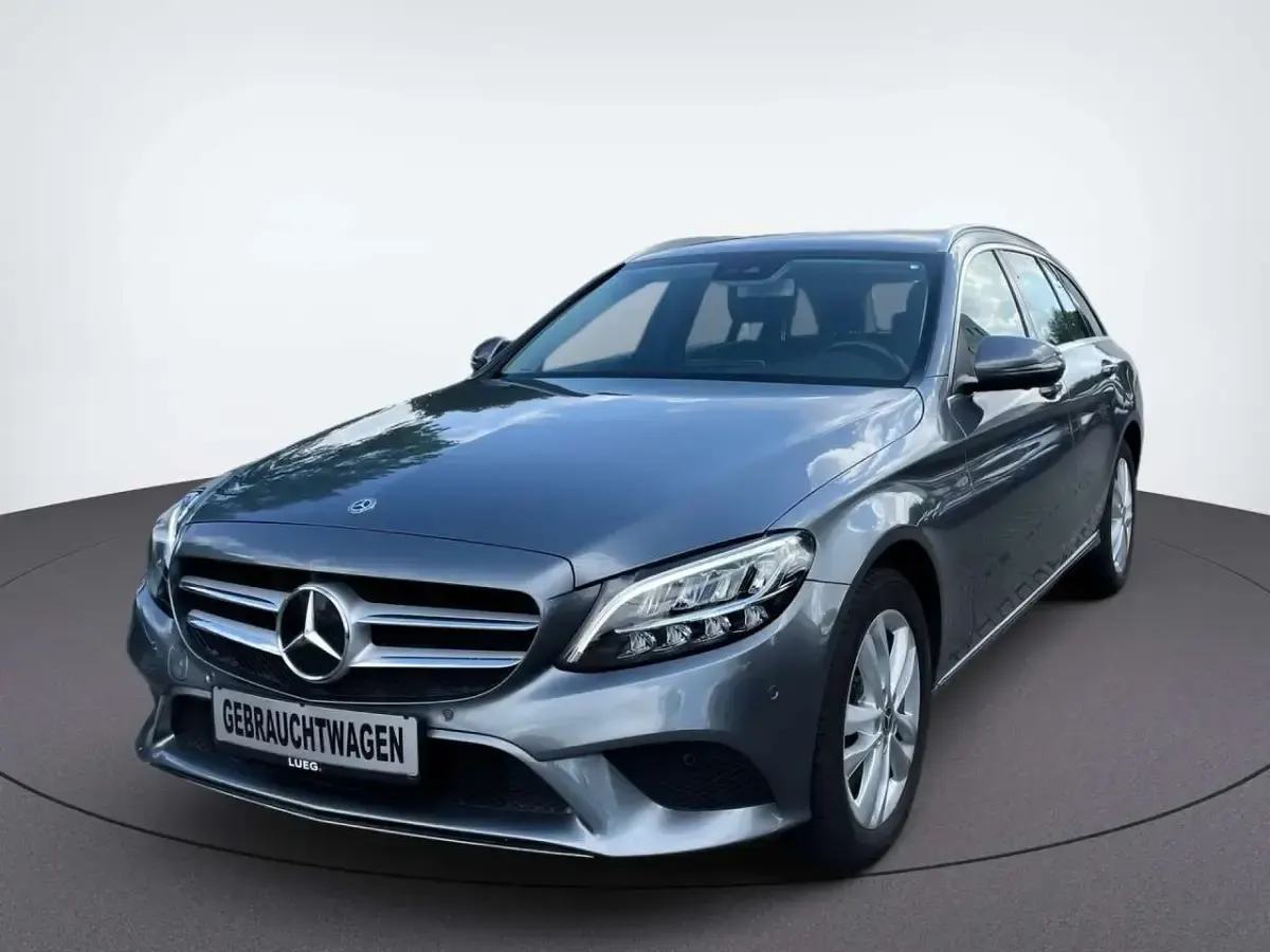 Gebraucht Mercedes C180 Avantgarde 156 PS (114 kW) 2020 Grau Kombi