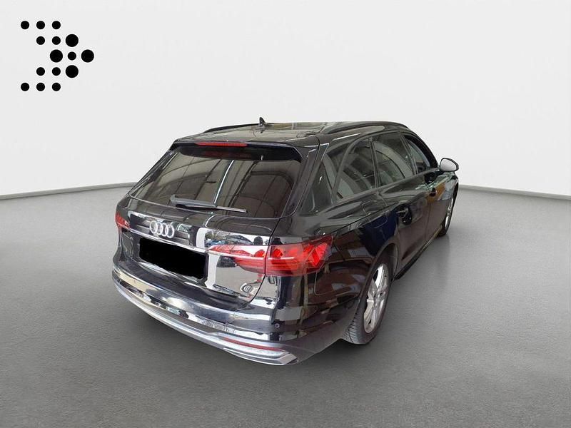 Second-hand Audi A4 Advanced 204 CP (150 kW) 2023 Negru Break