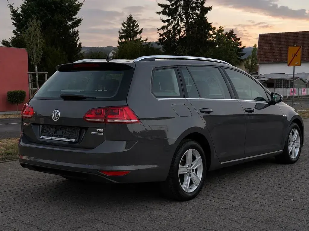 Gebraucht VW Golf VII Comfortline 110 PS (80 kW) 2015 Grau Kombi