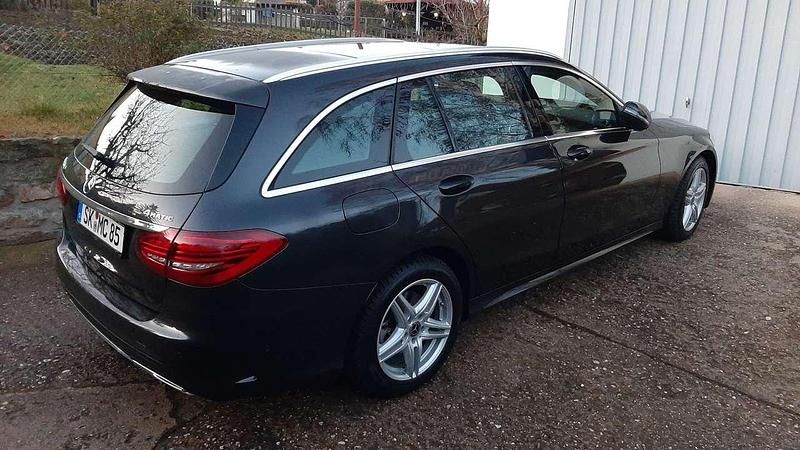 Grau Gebraucht 2020 Mercedes C220 AMG line Kombi | 24.000 € (Guter Preis) - Bild 1/3