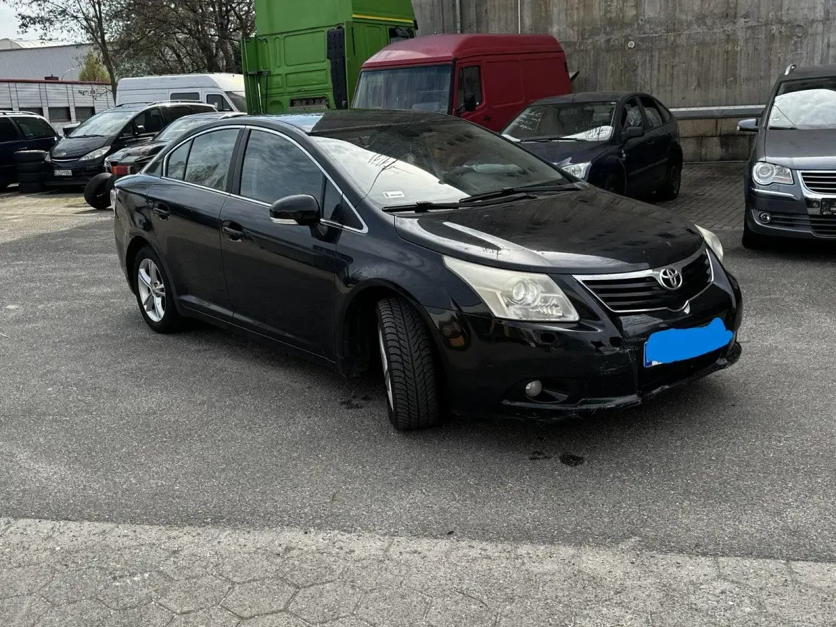 Gebraucht Toyota Avensis 147 PS (108 kW) 2011 Schwarz Limousine