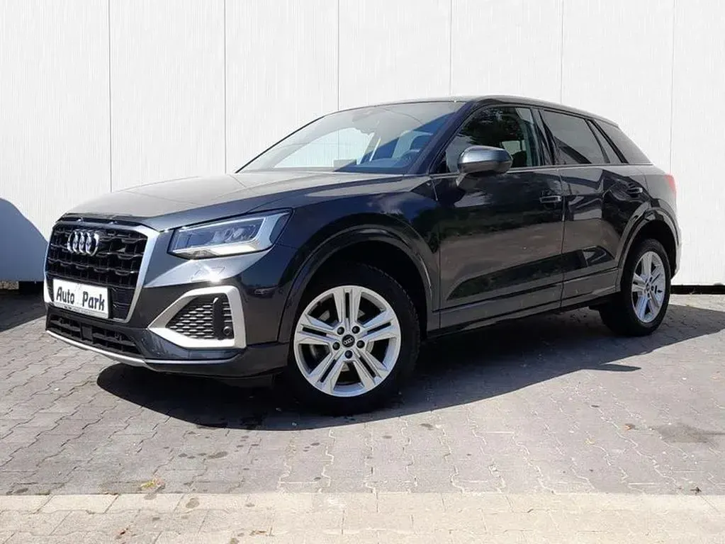 Gebraucht Audi Q2 Ambiente 150 PS (110 kW) 2023 Manhattangrau metallic SUV