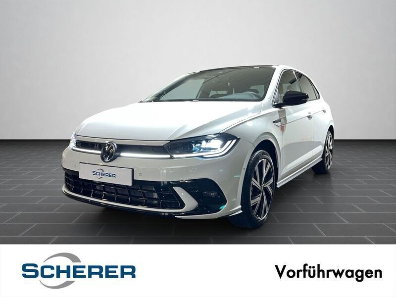 Pure white / schwarz Gebraucht 2024 VW Polo R-line Limousine | 25.990 € (Fairer Preis) - Bild 1/4
