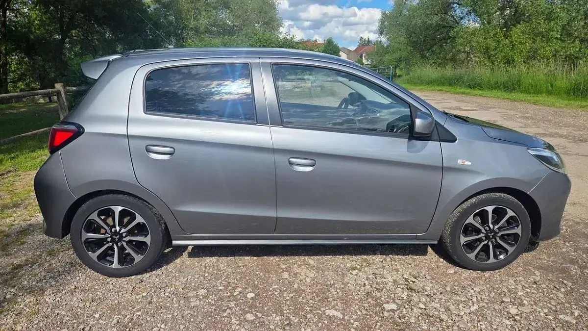 Gebraucht Mitsubishi Space Star 71 PS (52 kW) 2021 Grau Kleinwagen