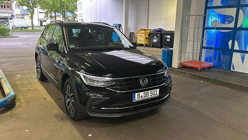 Gebraucht 2024 VW Tiguan Life SUV | 29.500 € (Guter Preis) - Bild 1/2