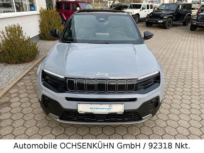 Neu Jeep Avenger Summit 110 PS (80 kW) 2026 Grau SUV