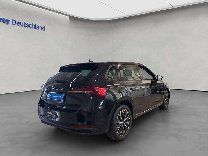 Neu Skoda 110 R 150 PS (110 kW) 2026 Schwarzmagic perleffekt Limousine