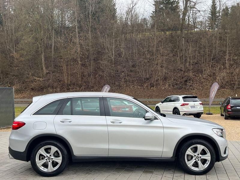 Gebraucht Mercedes GLC220 Exclusive 170 PS (125 kW) 2018 Silber SUV