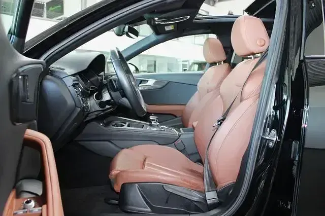 Gebraucht Audi A4 S-Line 204 PS (150 kW) 2021 Schwarz Kombi