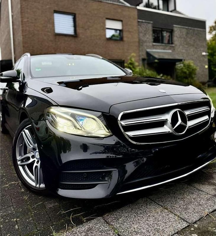 Gebraucht 2018 Mercedes E220 AMG line Kombi | 22.990 € (Guter Preis) - Bild 1/4