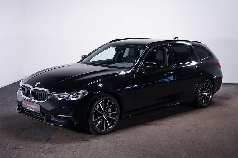 Schwarz Gebraucht 2022 BMW 330 Sport Line Kombi | 32.255 € (Guter Preis) - Bild 1/4