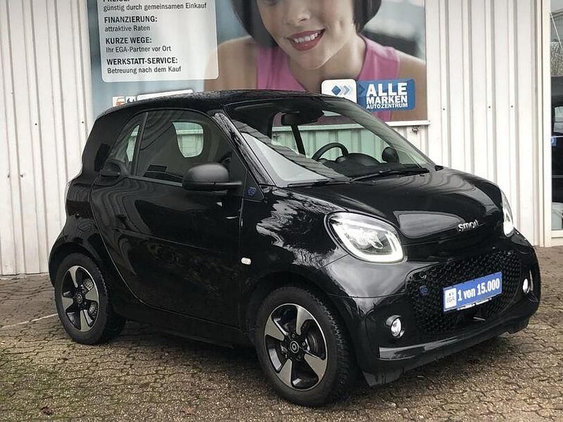 Schwarz Gebraucht 2023 Smart ForTwo Electric Drive Exclusive Kleinwagen | 14.831 € (Fairer Preis) - Bild 1/4