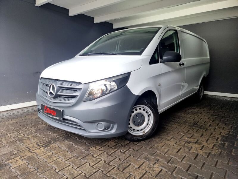 Weiß Gebraucht 2019 Mercedes Vito Van / Kleinbus | 21.490 € (Superpreis) - Bild 1/4