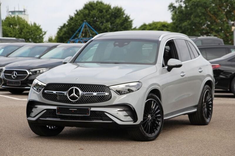 Grau Gebraucht 2025 Mercedes GLC450 AMG line SUV | 77.690 € (Guter Preis) - Bild 1/4