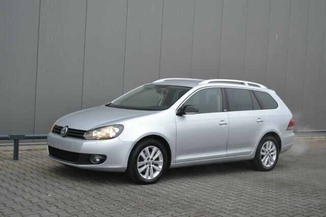 Silber metallic Gebraucht 2011 VW Golf VI Style Kleinwagen | 4.930 € - Bild 1/4