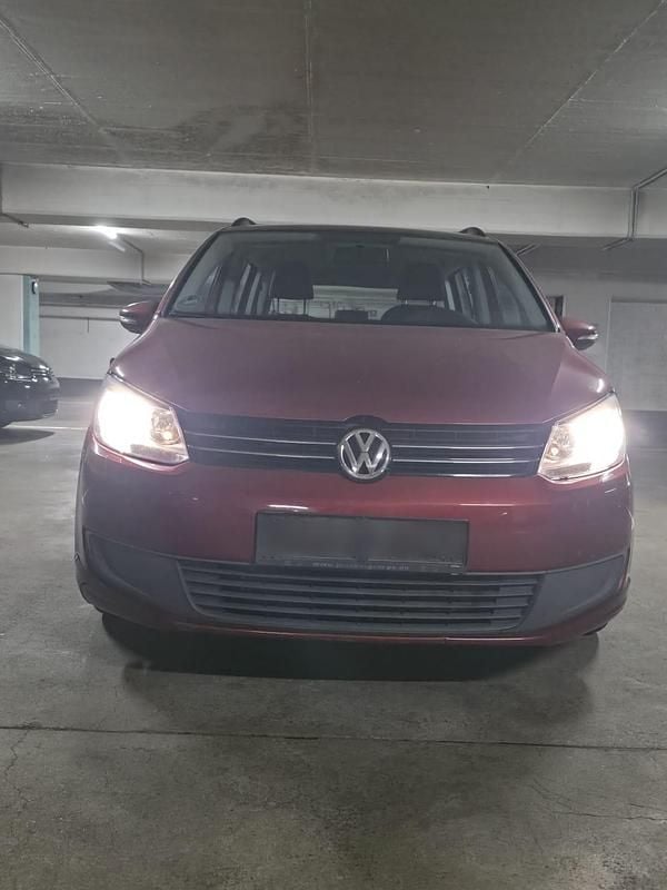 Rot Gebraucht 2012 VW Touran Van / Kleinbus | 5.350 € (Guter Preis) - Bild 1/4