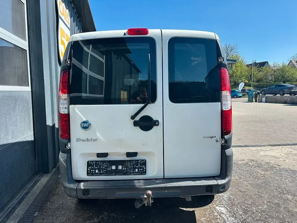 Gebraucht Fiat Doblò 101 PS (74 kW) 2008 Weiß Van / Kleinbus