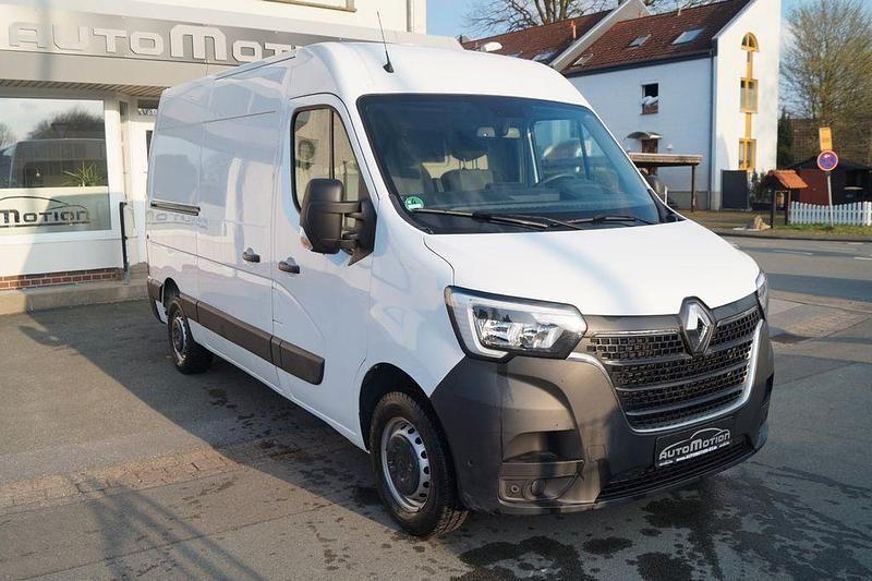 Używany Renault Master 135 KM (99 kW) 2022 Biały Minivan