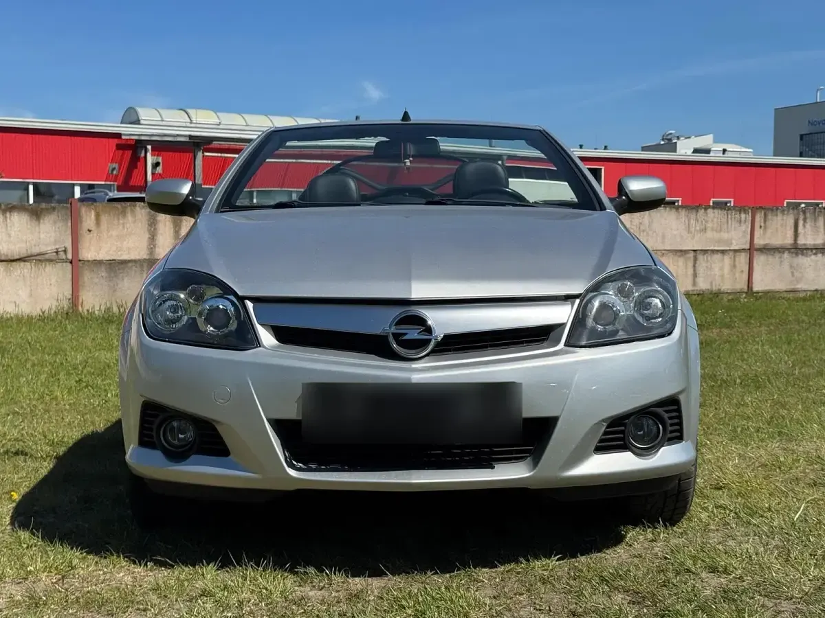 Gebraucht Opel Tigra 125 PS (91 kW) 2006 Silber Cabrio
