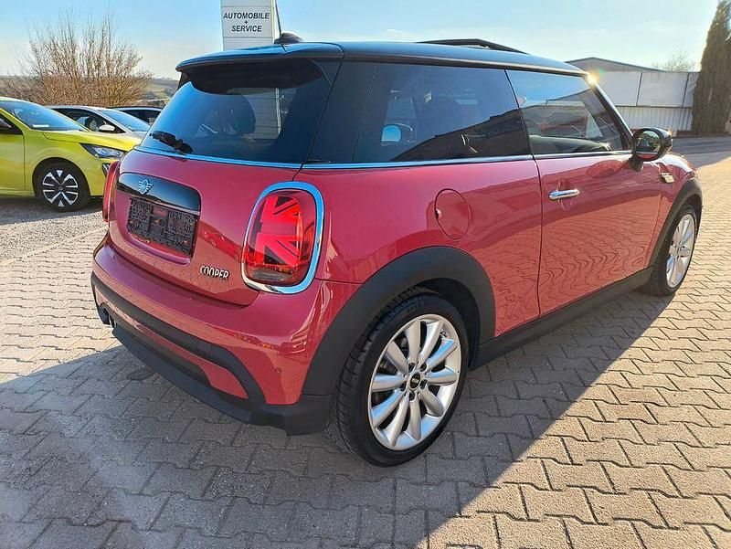 Gebraucht Mini Cooper 136 PS (100 kW) 2022 Rot Kleinwagen