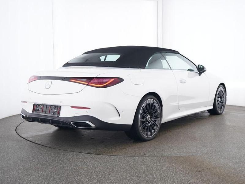 Gebraucht Mercedes 200 AMG 204 PS (150 kW) 2024 Weiß unilack polarweiß Cabrio