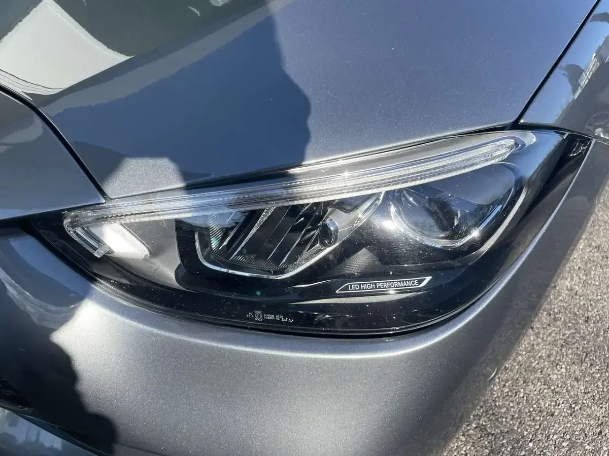Gebraucht Mercedes C180 AMG 170 PS (125 kW) 2022 Lack selenitgrau Kombi