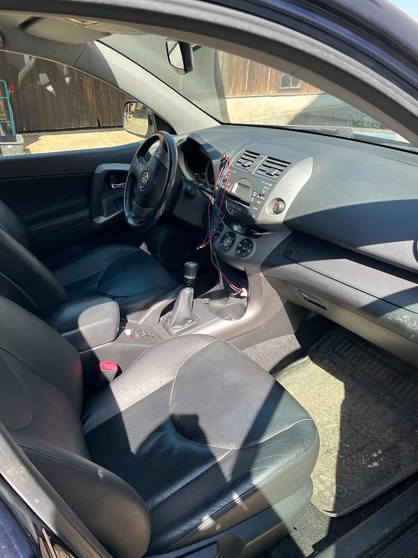 Gebraucht Toyota RAV4 177 PS (130 kW) 2007 Blau SUV