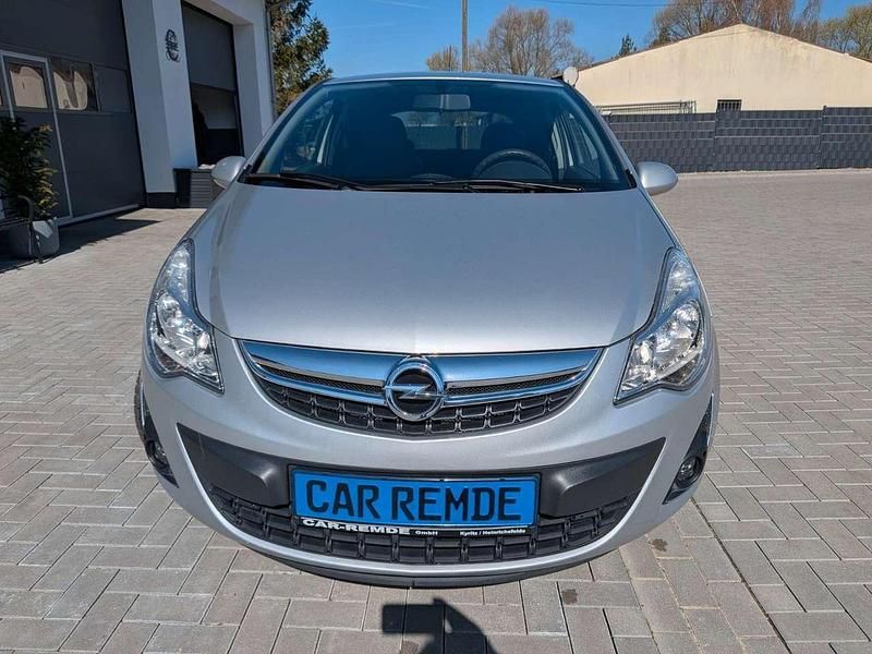 Second-hand Opel Corsa 87 CP (63 kW) 2012 Argintiu Hatchback