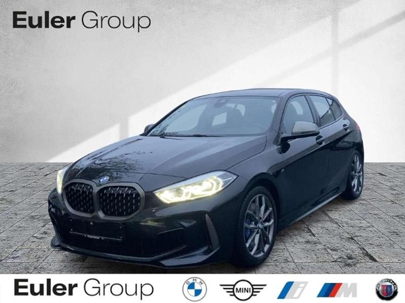 Black sapphire metallic Gebraucht 2021 BMW 135 M Sport Kleinwagen | 29.499 € (Fairer Preis) - Bild 1/4