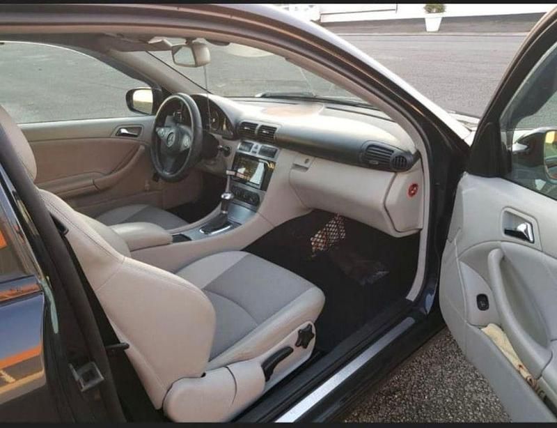 Gebraucht Mercedes CLC220 150 PS (110 kW) 2009 Blau Kleinwagen