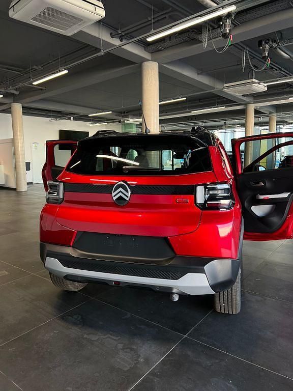 Neu Citroën C3 101 PS (74 kW) 2025 Rot SUV
