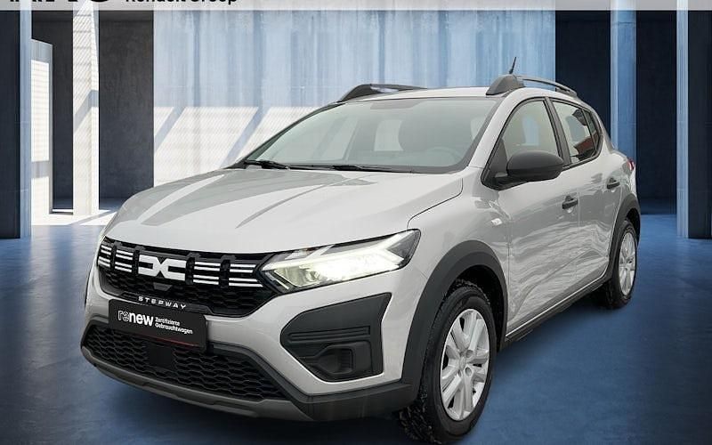 Gebraucht Dacia Sandero Essentiel 101 PS (74 kW) 2024 Silber Limousine