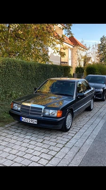 Schwarz Gebraucht 1994 Mercedes 190 Sportline Limousine | 15.500 € - Bild 1/4