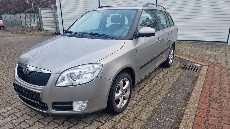 Beige Gebraucht 2009 Skoda Fabia Style Kombi | 2.499 € (Superpreis) - Bild 1/4