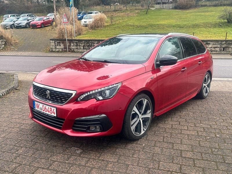 Rot Gebraucht 2018 Peugeot 308 SW GTi Kombi | 12.890 € (Guter Preis) - Bild 1/4