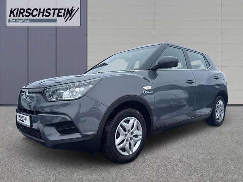 Gebraucht Ssangyong (KGM) Tivoli Crystal 128 PS (94 kW) 2015 Grau SUV
