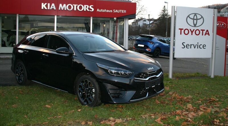 Zilinaschwarz metallic Neu 2024 Kia ProCeed GT-Line Kleinwagen | 29.990 € - Bild 1/4