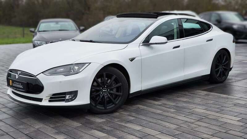 Weiß Gebraucht 2014 Tesla Model S Limousine | 26.490 € - Bild 1/4