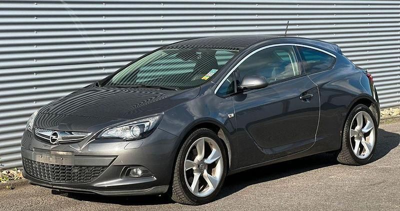 Grau Gebraucht 2012 Opel Astra GTC Innovation Coupé | 3.300 € (Superpreis) - Bild 1/4
