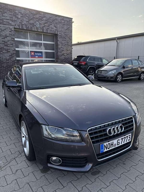 Grau Gebraucht 2010 Audi A5 Sportback S-Line Limousine | 11.500 € (Fairer Preis) - Bild 1/4