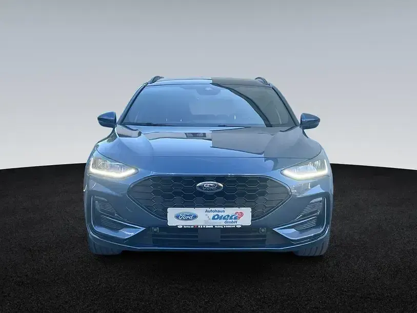 Gebraucht Ford Focus ST-Line X 155 PS (114 kW) 2023 Chromablau metallic Kombi