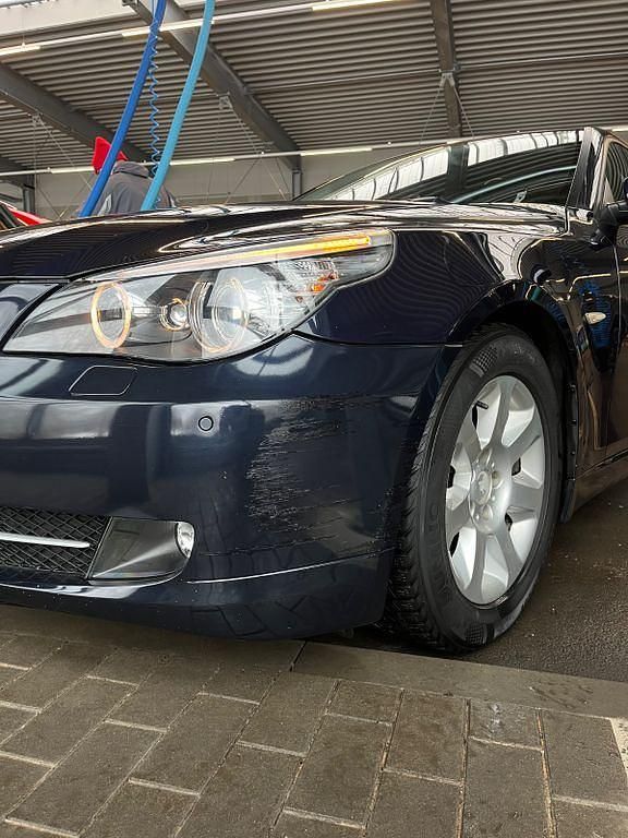 Gebraucht BMW 520 177 PS (130 kW) 2008 Blau Kombi