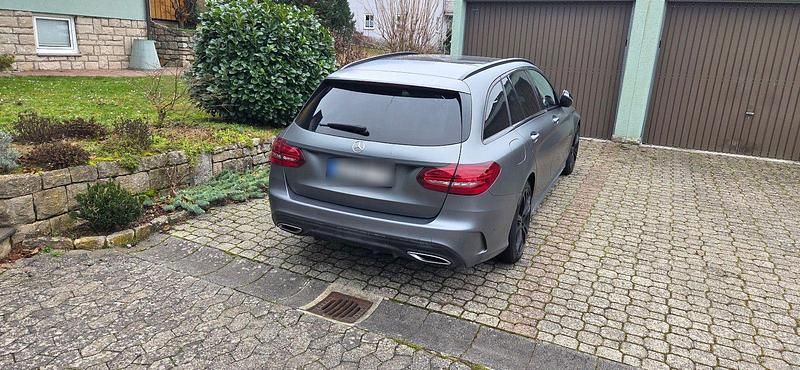 Gebraucht Mercedes C300 245 PS (180 kW) 2019 Grau Kombi
