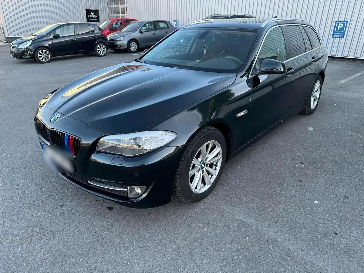 Usata BMW 520 184 CV (135 kW) 2012 Nero Berlina