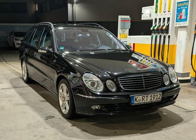 Gebraucht Mercedes E280 Avantgarde 190 PS (139 kW) 2005 Schwarz Limousine
