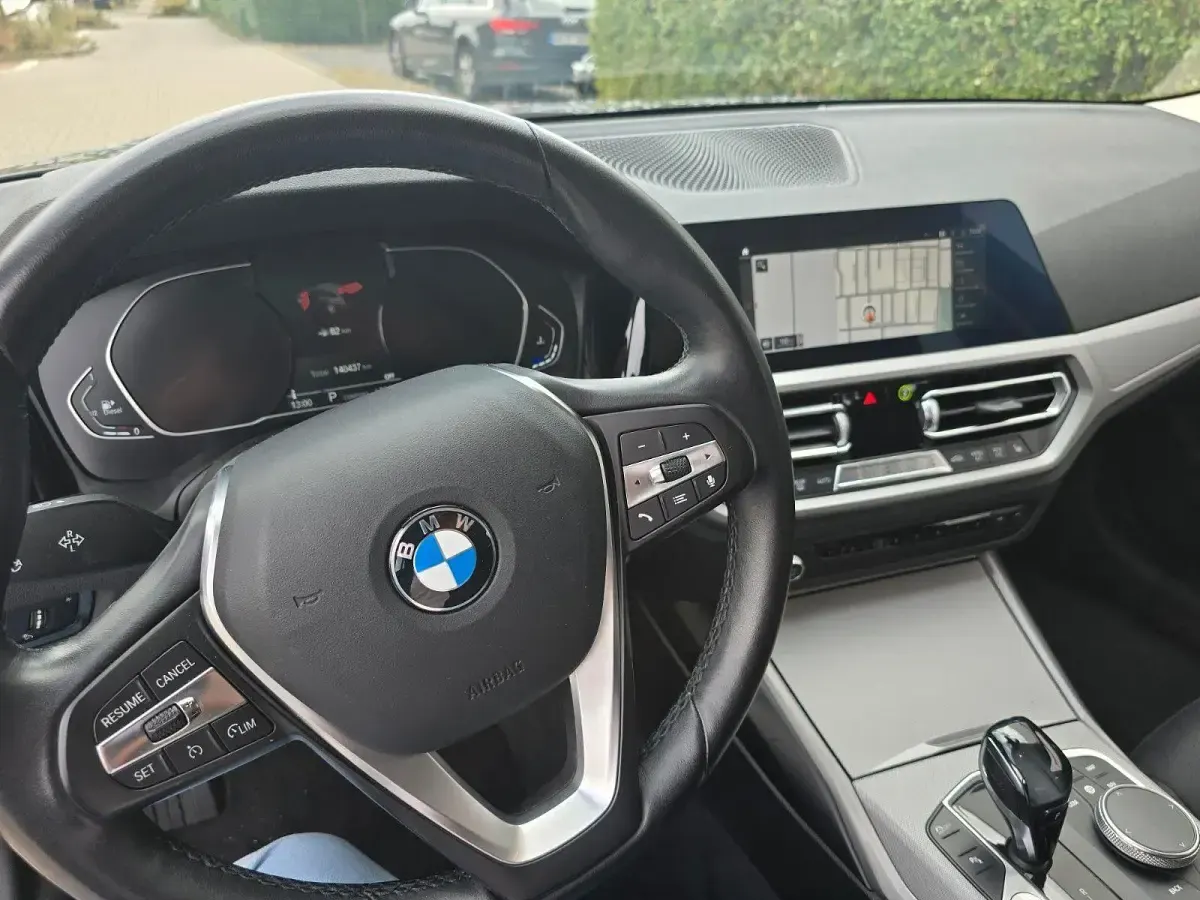 Gebraucht BMW 318 150 PS (110 kW) 2020 Grau Kombi
